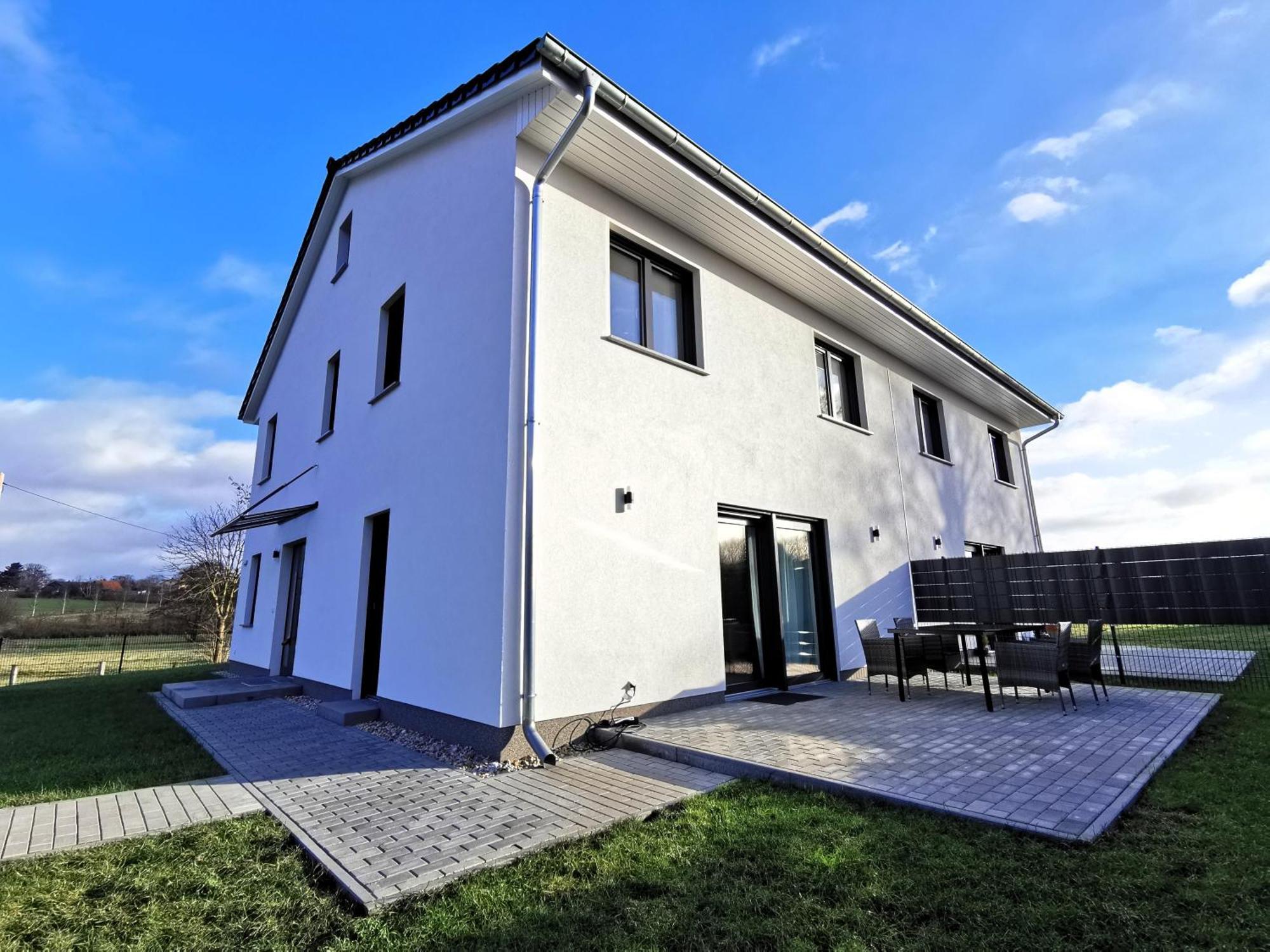 Bohnapartments Haus Zocheblick - 2 Kostenlose Parkplaetze - Sehr Ruhig - 4 Schlafzimmer - Neubau - Vollausstattung - Wlan Hoppegarten Εξωτερικό φωτογραφία