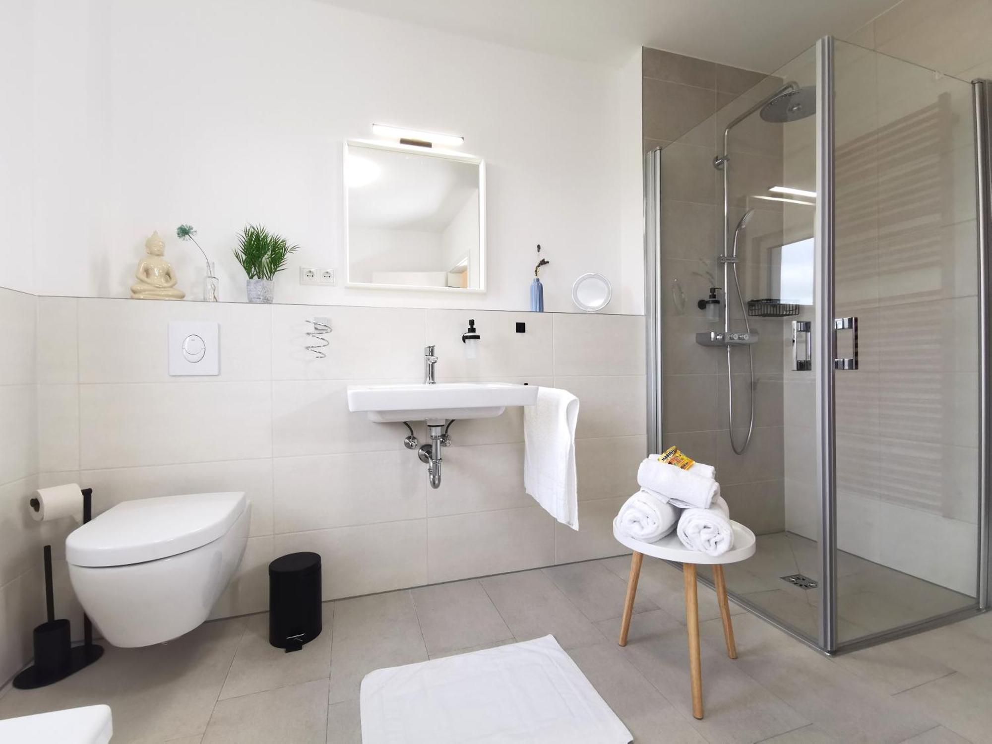 Bohnapartments Haus Zocheblick - 2 Kostenlose Parkplaetze - Sehr Ruhig - 4 Schlafzimmer - Neubau - Vollausstattung - Wlan Hoppegarten Εξωτερικό φωτογραφία